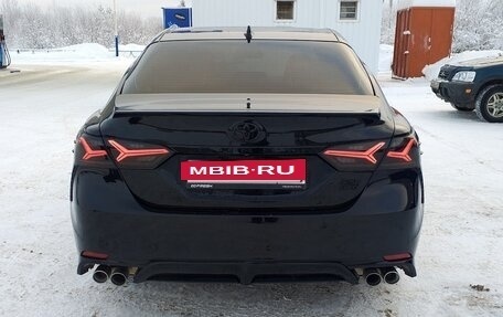 Toyota Camry, 2021 год, 3 900 000 рублей, 2 фотография