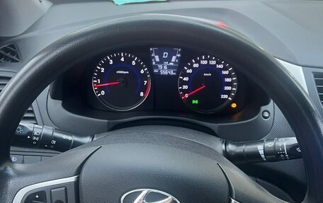 Hyundai Solaris II рестайлинг, 2014 год, 900 000 рублей, 3 фотография