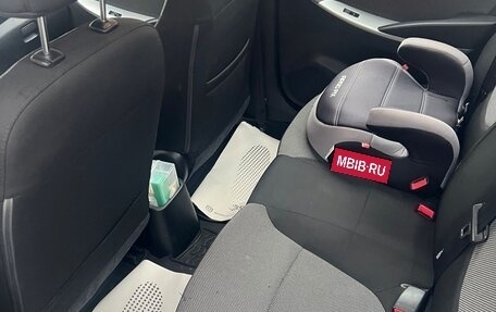 Hyundai Solaris II рестайлинг, 2014 год, 900 000 рублей, 2 фотография