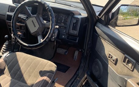 Nissan Terrano II рестайлинг, 1993 год, 530 000 рублей, 24 фотография