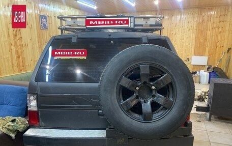 Nissan Terrano II рестайлинг, 1993 год, 530 000 рублей, 17 фотография