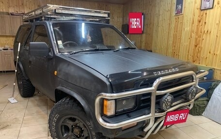 Nissan Terrano II рестайлинг, 1993 год, 530 000 рублей, 13 фотография