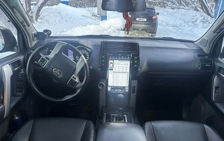 Toyota Land Cruiser Prado 150 рестайлинг 2, 2012 год, 2 490 000 рублей, 7 фотография