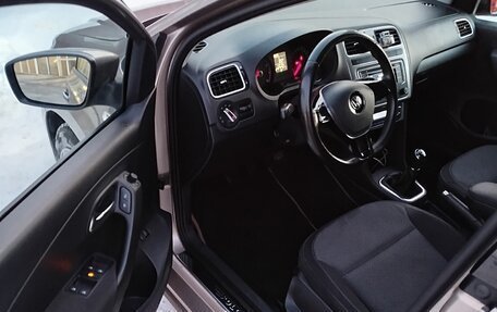 Volkswagen Polo VI (EU Market), 2016 год, 1 200 000 рублей, 16 фотография