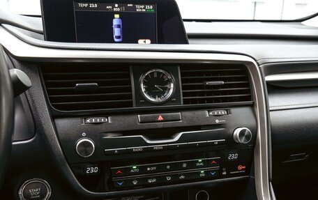 Lexus RX IV рестайлинг, 2019 год, 3 950 000 рублей, 15 фотография