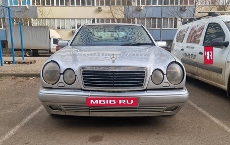 Mercedes-Benz E-Класс, 1999 год, 200 000 рублей, 1 фотография