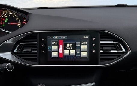 Peugeot 308 II, 2016 год, 1 330 000 рублей, 14 фотография