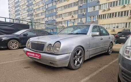 Mercedes-Benz E-Класс, 1999 год, 200 000 рублей, 2 фотография