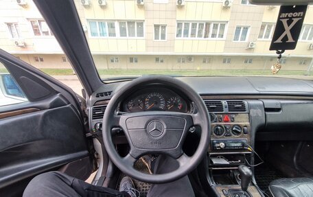 Mercedes-Benz E-Класс, 1999 год, 200 000 рублей, 12 фотография