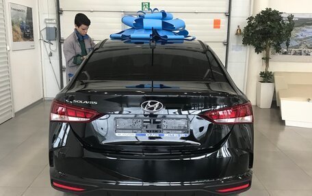 Hyundai Solaris II рестайлинг, 2021 год, 2 100 000 рублей, 5 фотография