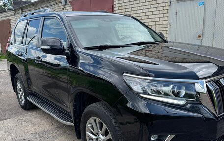 Toyota Land Cruiser Prado 150 рестайлинг 2, 2019 год, 5 630 000 рублей, 2 фотография