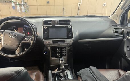 Toyota Land Cruiser Prado 150 рестайлинг 2, 2019 год, 5 630 000 рублей, 9 фотография