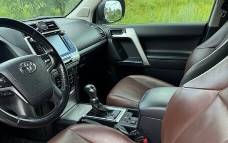 Toyota Land Cruiser Prado 150 рестайлинг 2, 2019 год, 5 630 000 рублей, 6 фотография