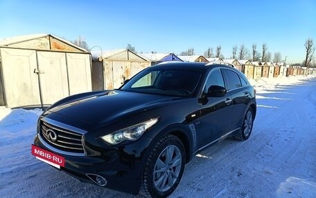 Infiniti QX70, 2016 год, 2 350 000 рублей, 2 фотография