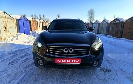 Infiniti QX70, 2016 год, 2 350 000 рублей, 3 фотография