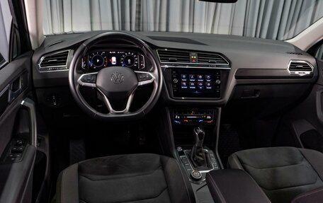 Volkswagen Tiguan II, 2021 год, 4 179 000 рублей, 9 фотография