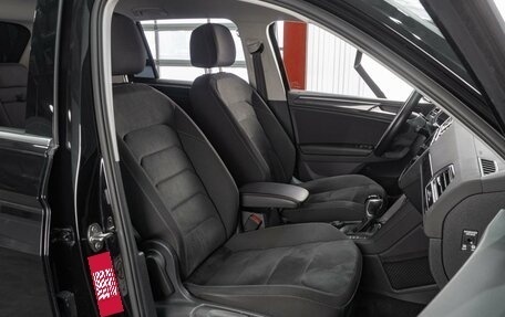 Volkswagen Tiguan II, 2021 год, 4 179 000 рублей, 11 фотография