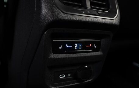 Volkswagen Tiguan II, 2021 год, 4 179 000 рублей, 15 фотография