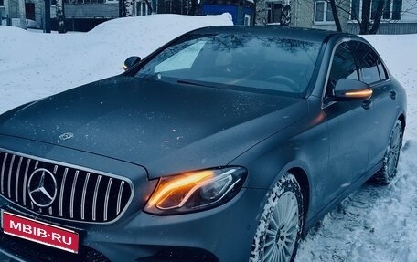 Mercedes-Benz E-Класс, 2018 год, 3 650 000 рублей, 1 фотография