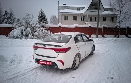 KIA Rio IV, 2017 год, 950 000 рублей, 1 фотография