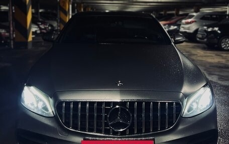 Mercedes-Benz E-Класс, 2018 год, 3 650 000 рублей, 12 фотография