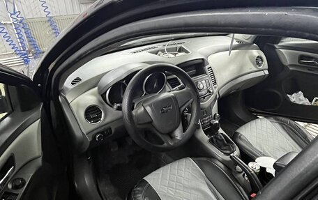 Chevrolet Cruze II, 2010 год, 550 000 рублей, 5 фотография