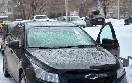 Chevrolet Cruze II, 2010 год, 550 000 рублей, 6 фотография