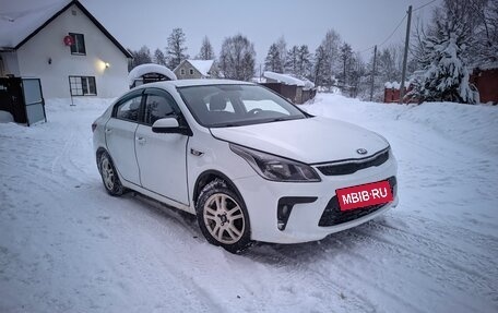 KIA Rio IV, 2017 год, 950 000 рублей, 2 фотография