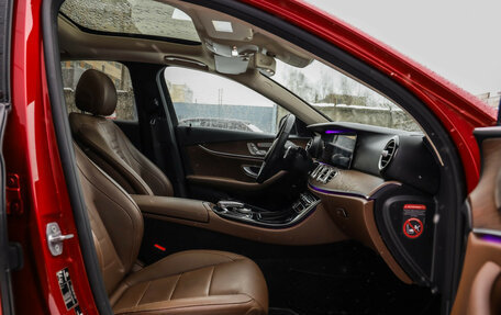 Mercedes-Benz E-Класс, 2016 год, 2 999 999 рублей, 29 фотография