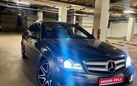 Mercedes-Benz C-Класс, 2012 год, 1 750 000 рублей, 1 фотография