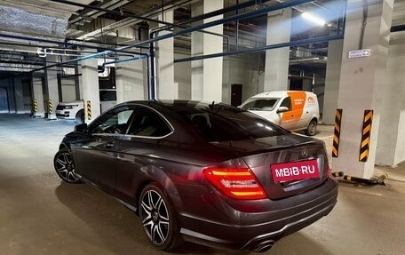 Mercedes-Benz C-Класс, 2012 год, 1 750 000 рублей, 4 фотография