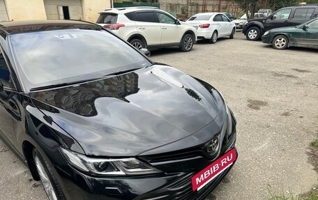 Toyota Camry, 2019 год, 2 550 000 рублей, 2 фотография