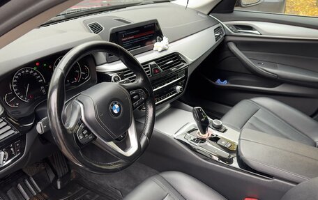 BMW 5 серия, 2019 год, 2 600 000 рублей, 10 фотография