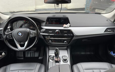 BMW 5 серия, 2019 год, 2 600 000 рублей, 13 фотография