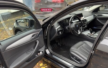 BMW 5 серия, 2019 год, 2 600 000 рублей, 12 фотография