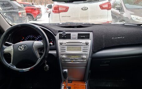 Toyota Camry, 2011 год, 1 150 000 рублей, 9 фотография