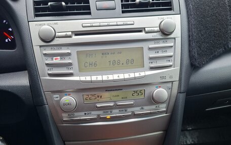 Toyota Camry, 2011 год, 1 150 000 рублей, 21 фотография