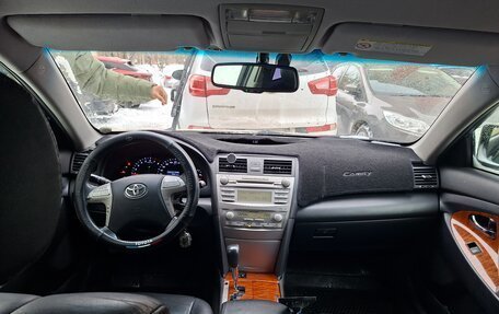 Toyota Camry, 2011 год, 1 150 000 рублей, 10 фотография