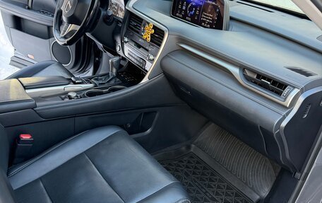 Lexus RX IV рестайлинг, 2018 год, 4 000 000 рублей, 6 фотография