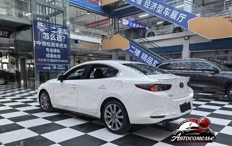 Mazda 3, 2021 год, 1 850 000 рублей, 5 фотография