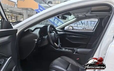 Mazda 3, 2021 год, 1 850 000 рублей, 9 фотография