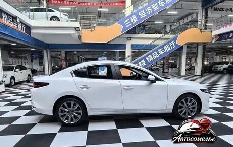 Mazda 3, 2021 год, 1 850 000 рублей, 4 фотография