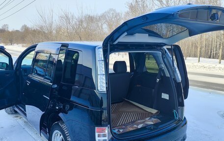 Toyota ISis I, 2011 год, 1 020 000 рублей, 5 фотография