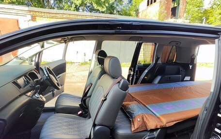 Toyota ISis I, 2011 год, 1 020 000 рублей, 2 фотография