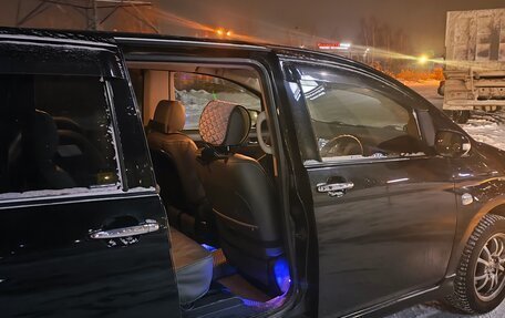 Toyota ISis I, 2011 год, 1 020 000 рублей, 14 фотография