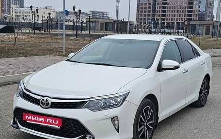 Toyota Camry, 2017 год, 1 890 000 рублей, 2 фотография
