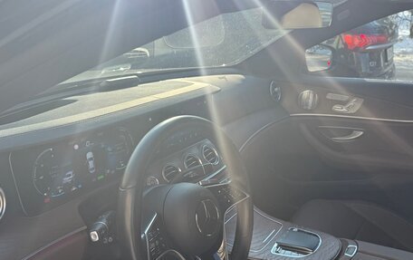 Mercedes-Benz E-Класс, 2020 год, 5 900 000 рублей, 4 фотография