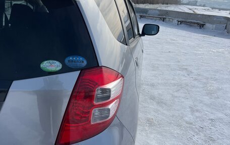 Honda Fit III, 2009 год, 690 000 рублей, 11 фотография