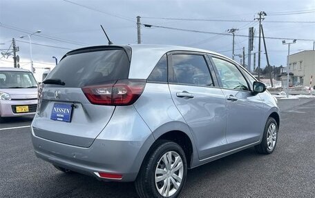 Honda Fit, 2022 год, 910 000 рублей, 4 фотография