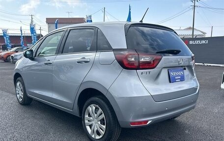 Honda Fit, 2022 год, 910 000 рублей, 2 фотография